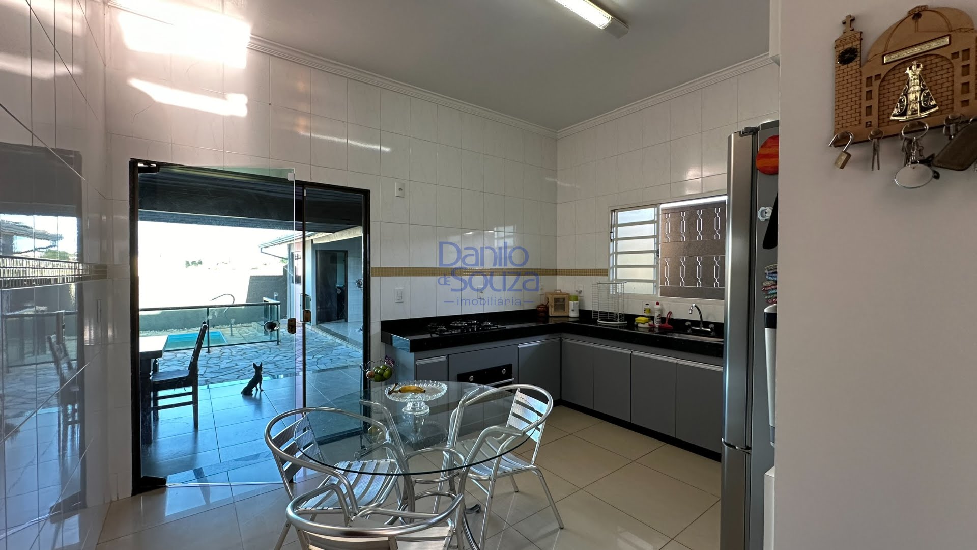Casa à venda com 3 quartos, 1 suíte, 2 vagas e 360m² no Jardim Imperial, Araxá (MG) — foto 9 de 27