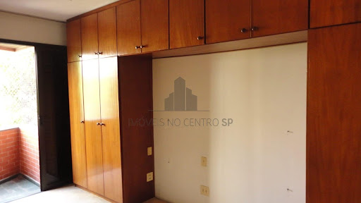 Apartamento em Vila Andrade  -  São Paulo
