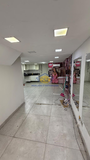 Loja/Salão em Parque Residencial Laranjeiras - Serra, ES