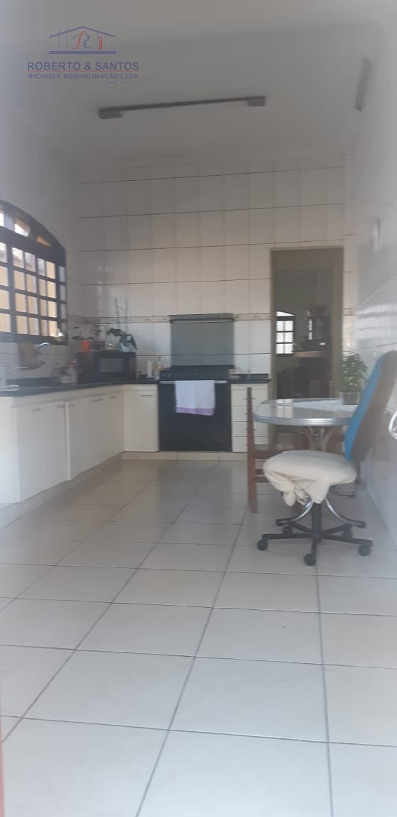 Cozinha, outra vista