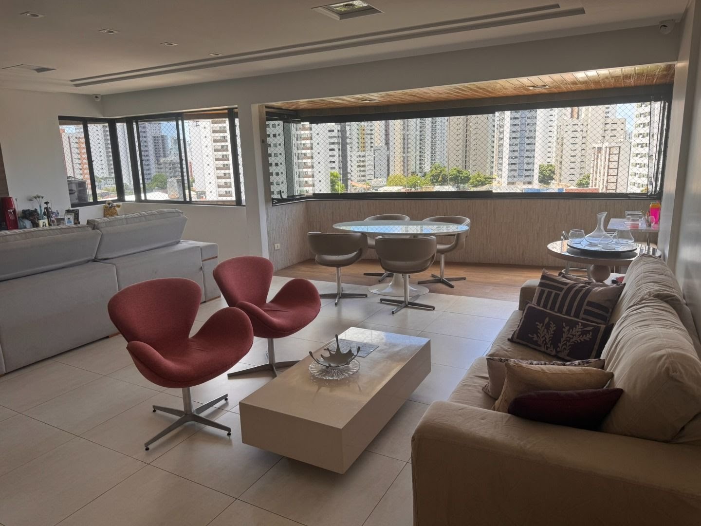Apartamento à venda com 5 quartos, 4 banheiros, 2 vagas e 160m² no Madalena, Recife — foto principal