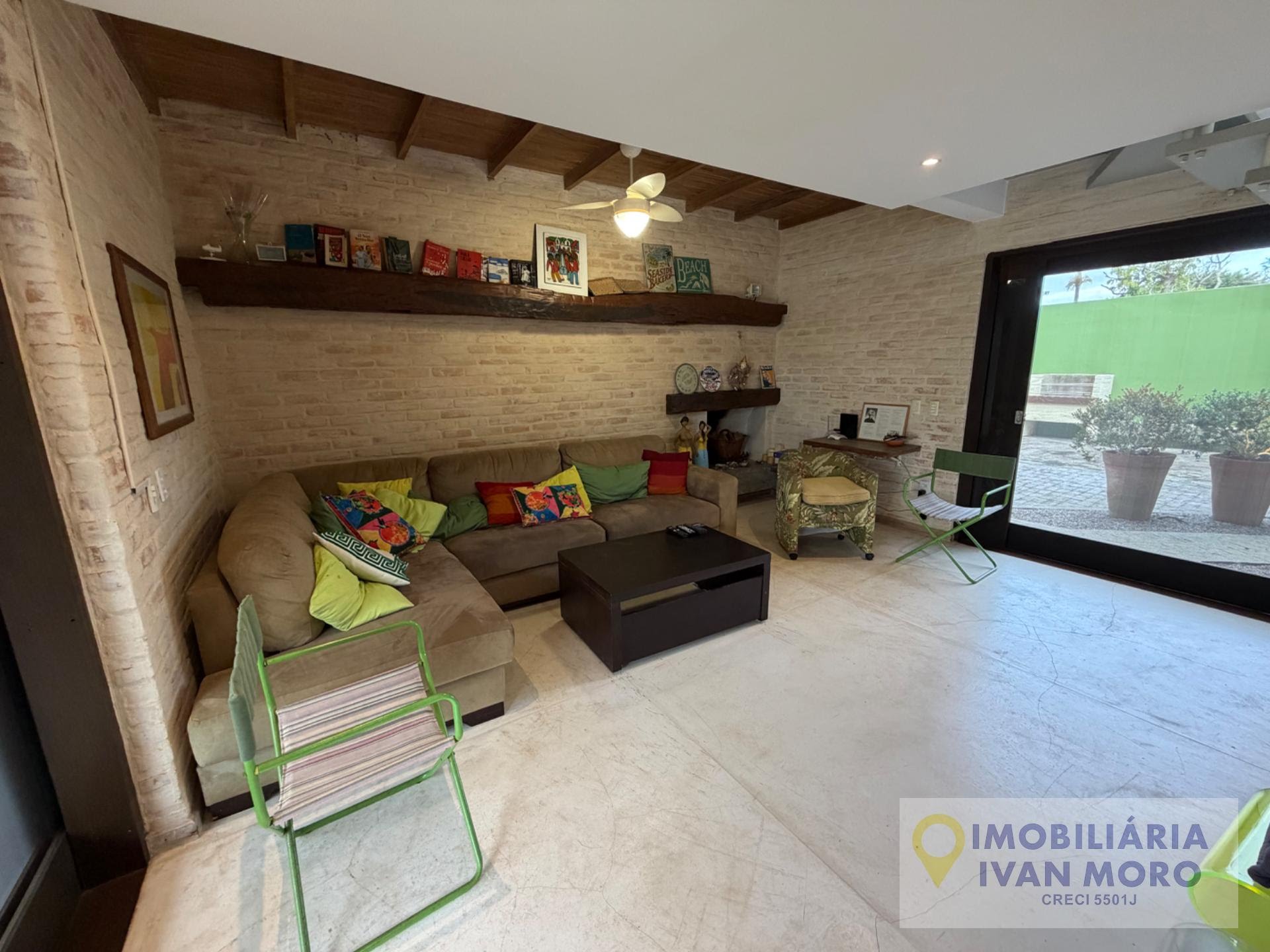 Casa à venda com 4 quartos, 2 suítes, 2 vagas e 210m² no Daniela, Florianópolis (SC) — foto 5 de 30