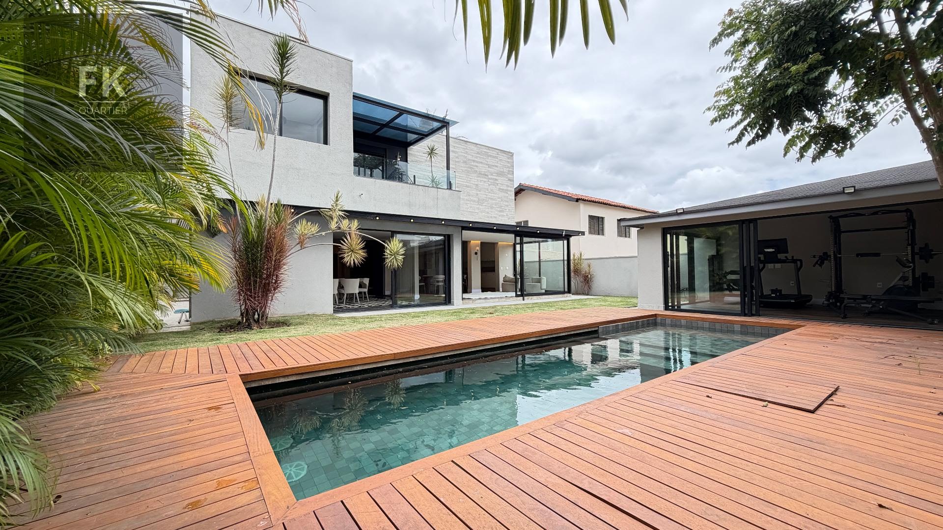 Casa à venda com 5 quartos, 5 suítes, 4 vagas e 350m² no Alphaville Residencial Dois, Barueri (SP) — foto 2 de 30