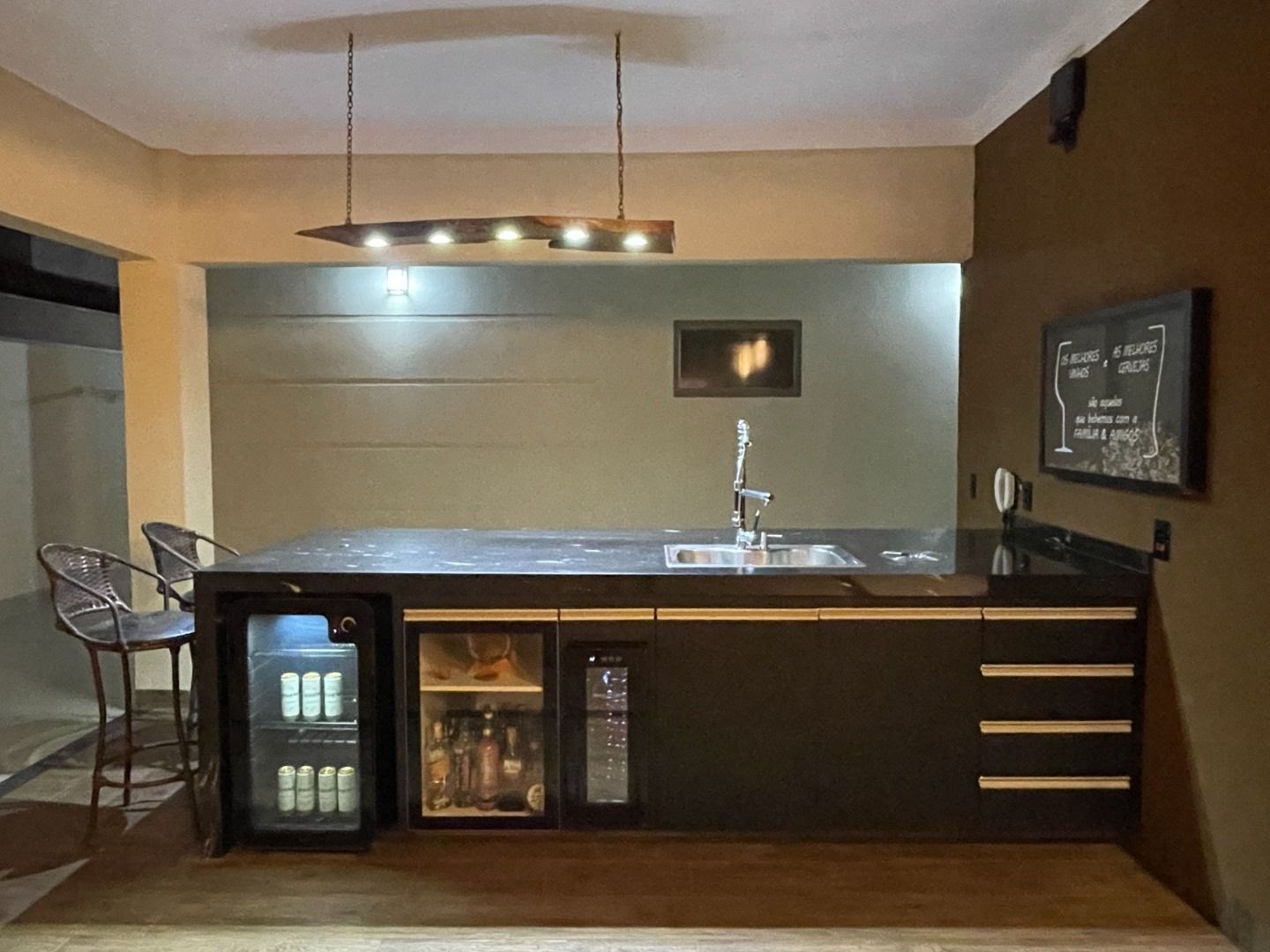 Casa à venda com 3 quartos, 3 suítes, 6 vagas e 300m² no Jardim Anhangüera, Ribeirão Preto (SP) — foto 6 de 30