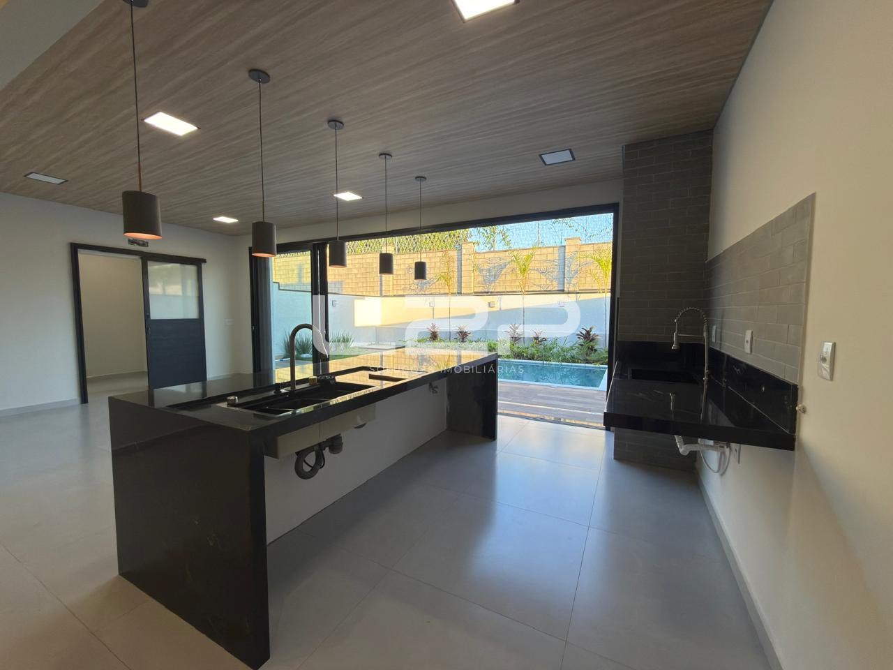 Casa à venda com 3 quartos, 1 suíte, 4 vagas e 220m² no Medeiros, Jundiaí (SP) — foto 12 de 30