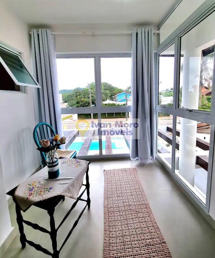 Casa para alugar com 7 quartos, 5 banheiros, 4 vagas e 350m² no Daniela, Florianópolis (SC) — foto 5 de 30