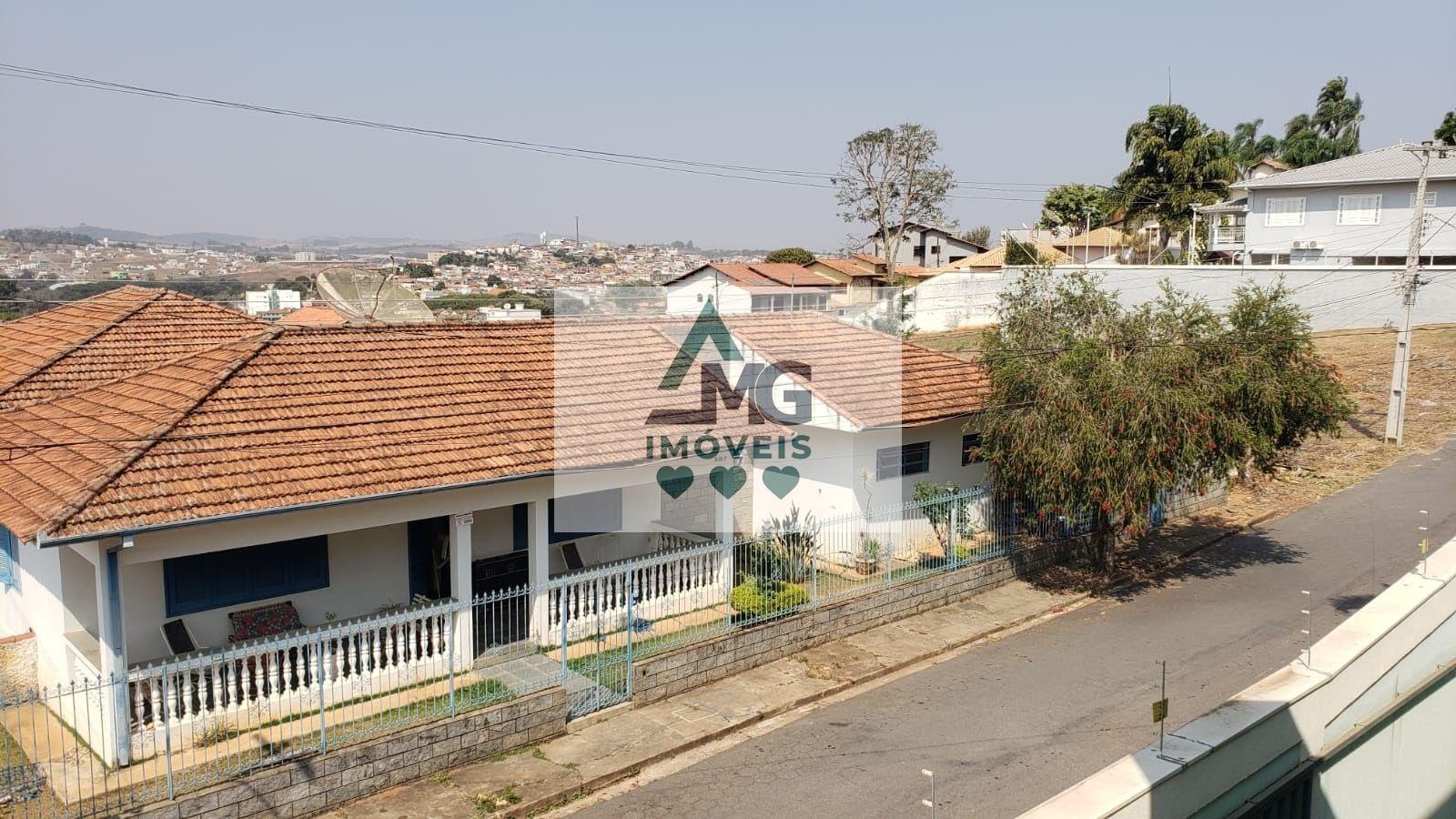 Casa à venda com 4 quartos, 1 suíte, 2 vagas e 419m² no Chácara das Rosas, Três Corações (MG) — foto 18 de 19