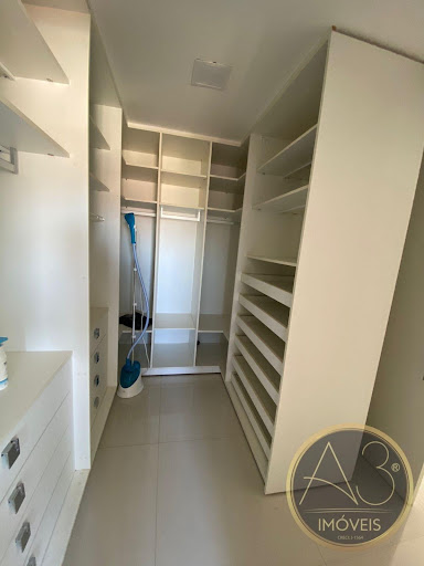Apartamento no PALAZZO VITORIA - Renato Gonçalves - 4 suítes 