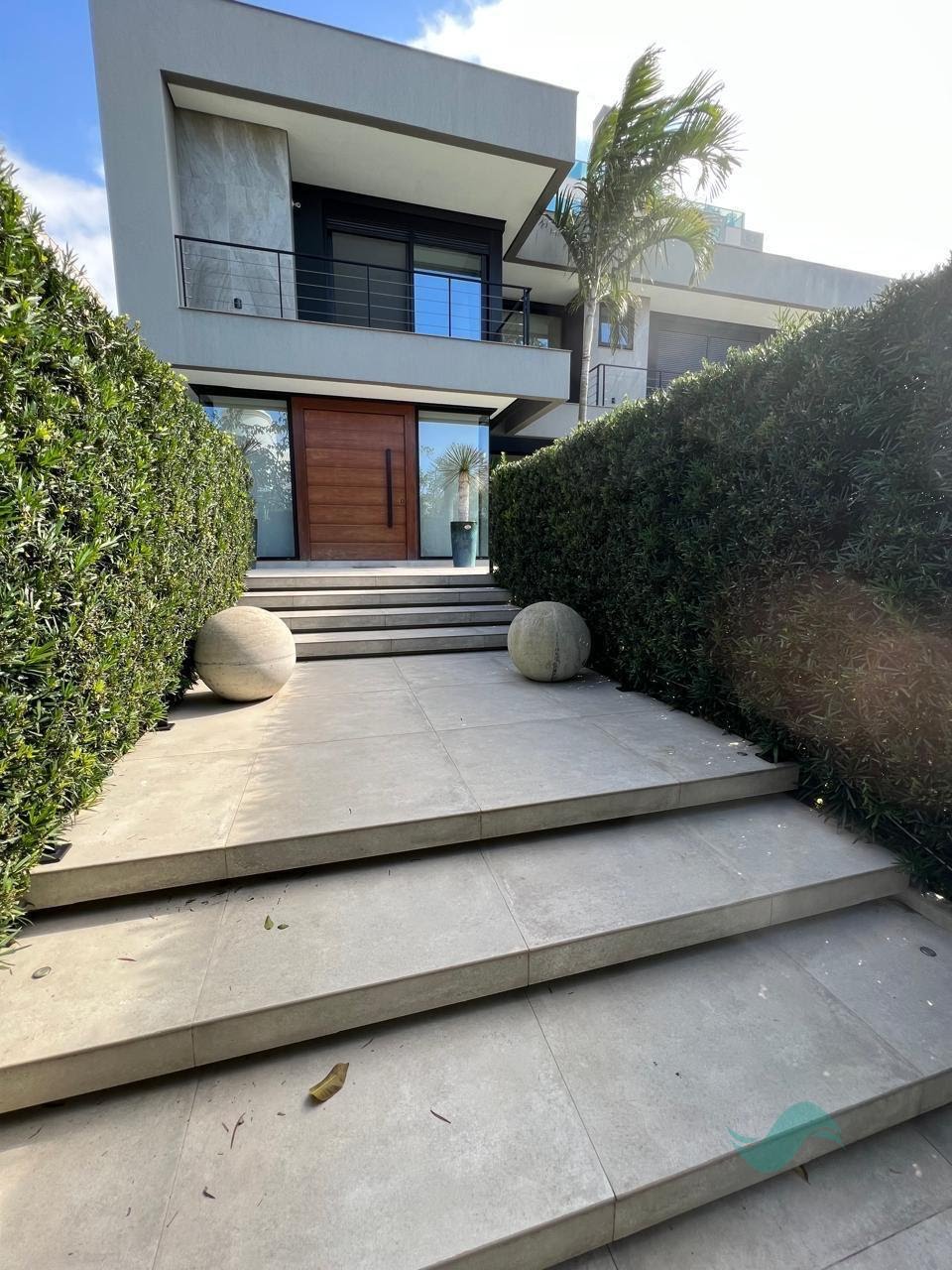 Casa à venda com 5 quartos, 5 suítes, 6 vagas e 600m² no Jurerê, Florianópolis (SC) — foto 14 de 20