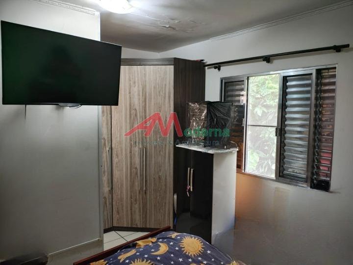 Casa à venda com 3 quartos, 1 suíte, 5 vagas e 238m² no Piraporinha, Diadema (SP) — foto 9 de 17