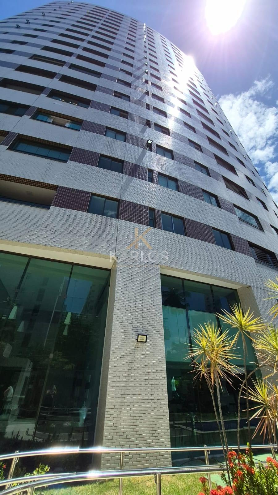 Apartamento à venda com 3 quartos, 1 banheiro, 1 vaga e 69m² no Casa Forte, Recife — foto principal