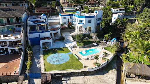 Casa Frente Mar para Temporada em Angra dos Reis / RJ no bairro Ponta do Sapê
