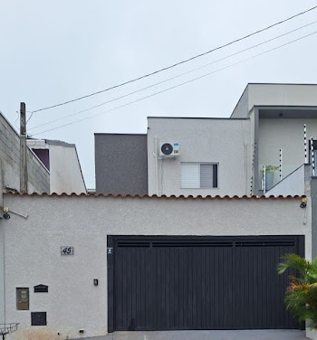 Sobrado à venda com 3 quartos e elevador na Villa Di Cesar