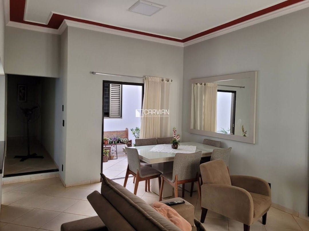 Casa à venda com 3 quartos, 1 suíte, 4 vagas e 170m² no Jardim Jóquei Clube, Ribeirão Preto (SP) — foto 5 de 11