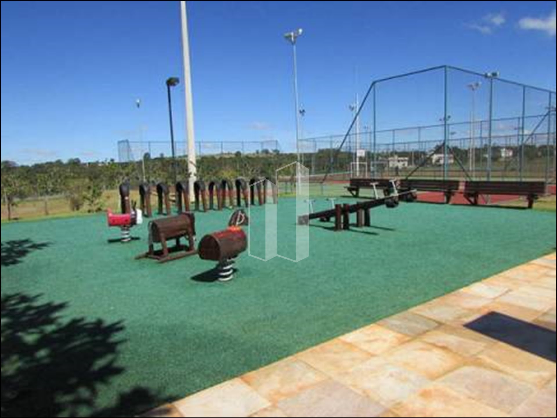 Terreno à venda com 300m² de terreno no Terras Alpha Residencial 2, Senador Canedo (GO) — foto 7 de 10
