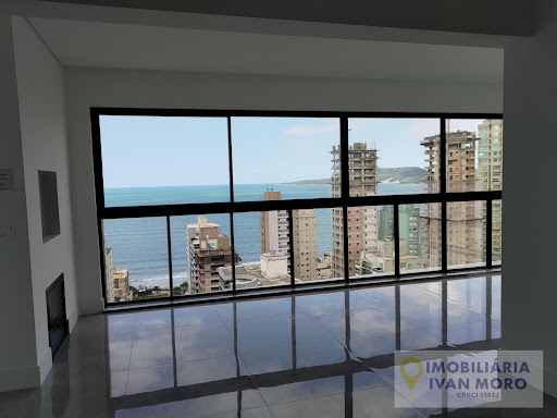 Apartamento  à venda em Meia Praia  -  Itapema, SC.
