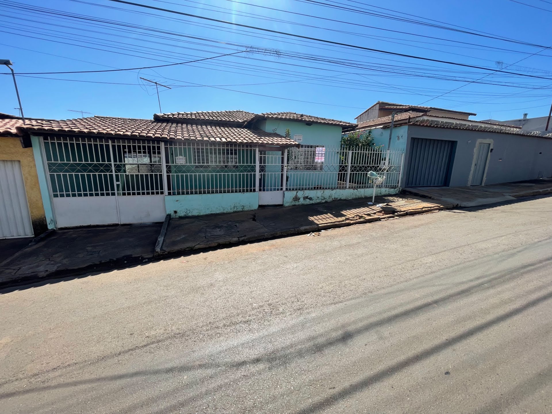 Casa à venda com 2 quartos, 2 banheiros, 1 vaga e 240m² no Bairro Vila Mariana, Paracatu — foto principal