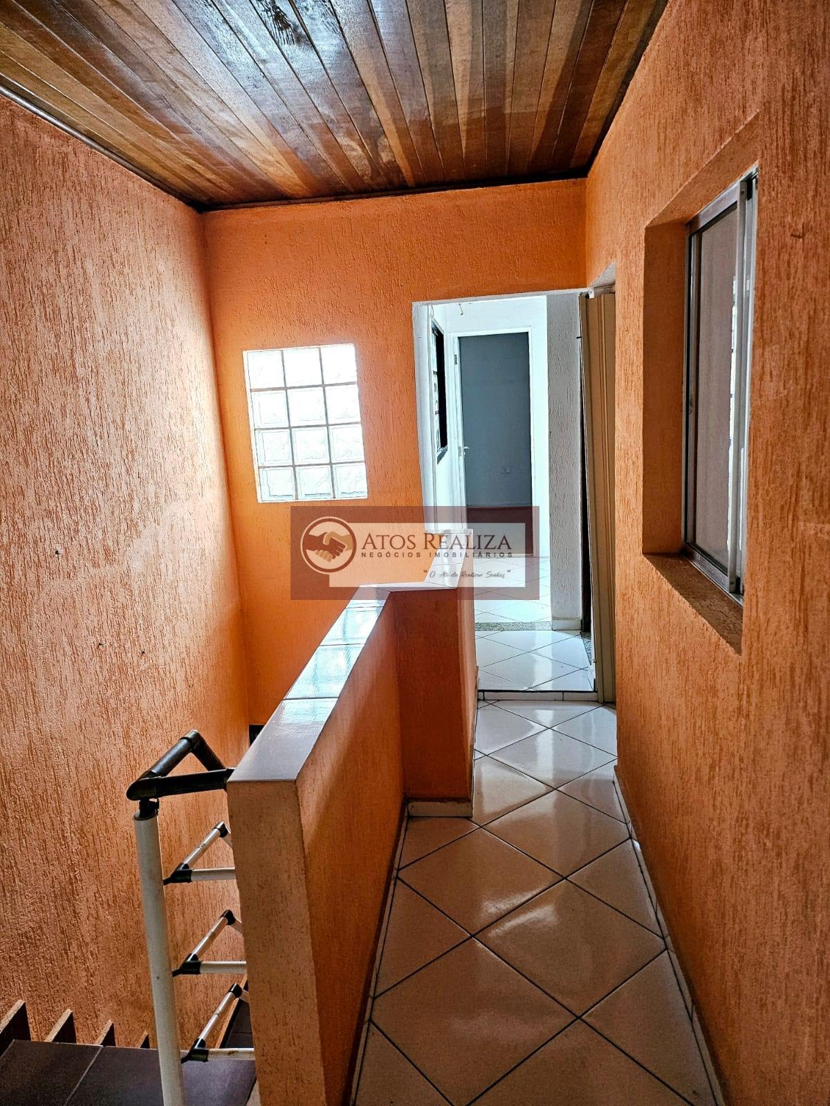 Casa para alugar com 3 quartos, 1 banheiro, 1 vaga e 120m² no Planalto Paulista, São Paulo — foto principal