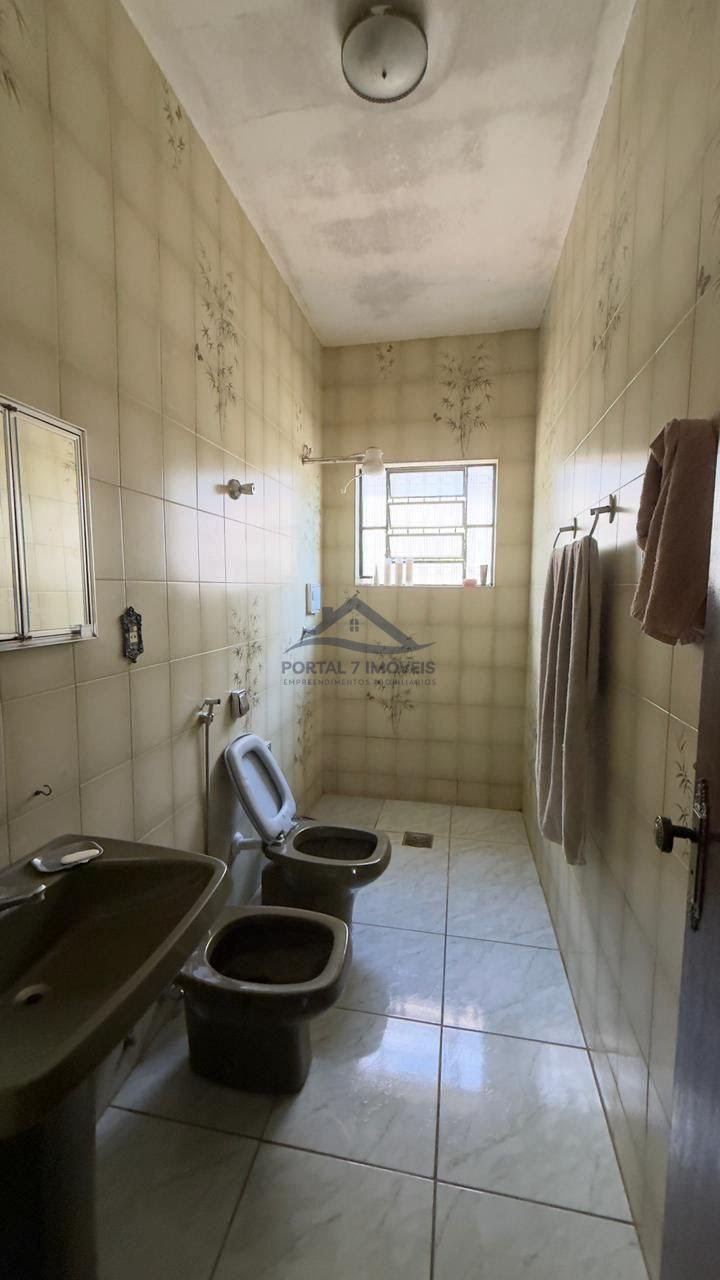 Casa à venda com 5 quartos, 1 suíte, 5 vagas e 360m² no São Cristovao, Sete Lagoas (MG) — foto 16 de 17