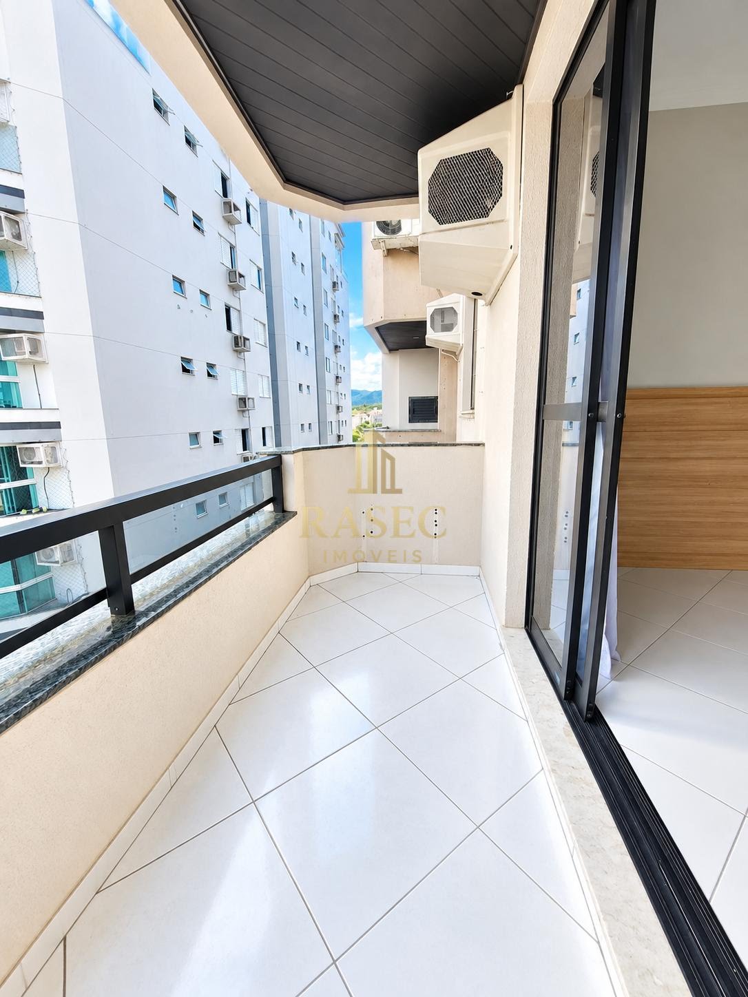 Apartamento para alugar com 3 quartos, 1 suíte, 2 vagas e 94m² no Centro I, Brusque (SC) — foto 13 de 18