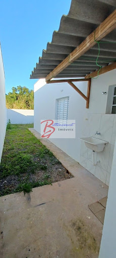 Casa em Jardim Fernanda  -  Registro