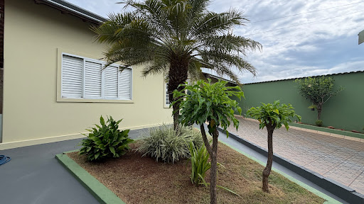 Casa à Venda no Centro de Flórida Paulista, 3 Quartos sendo uma Suíte 