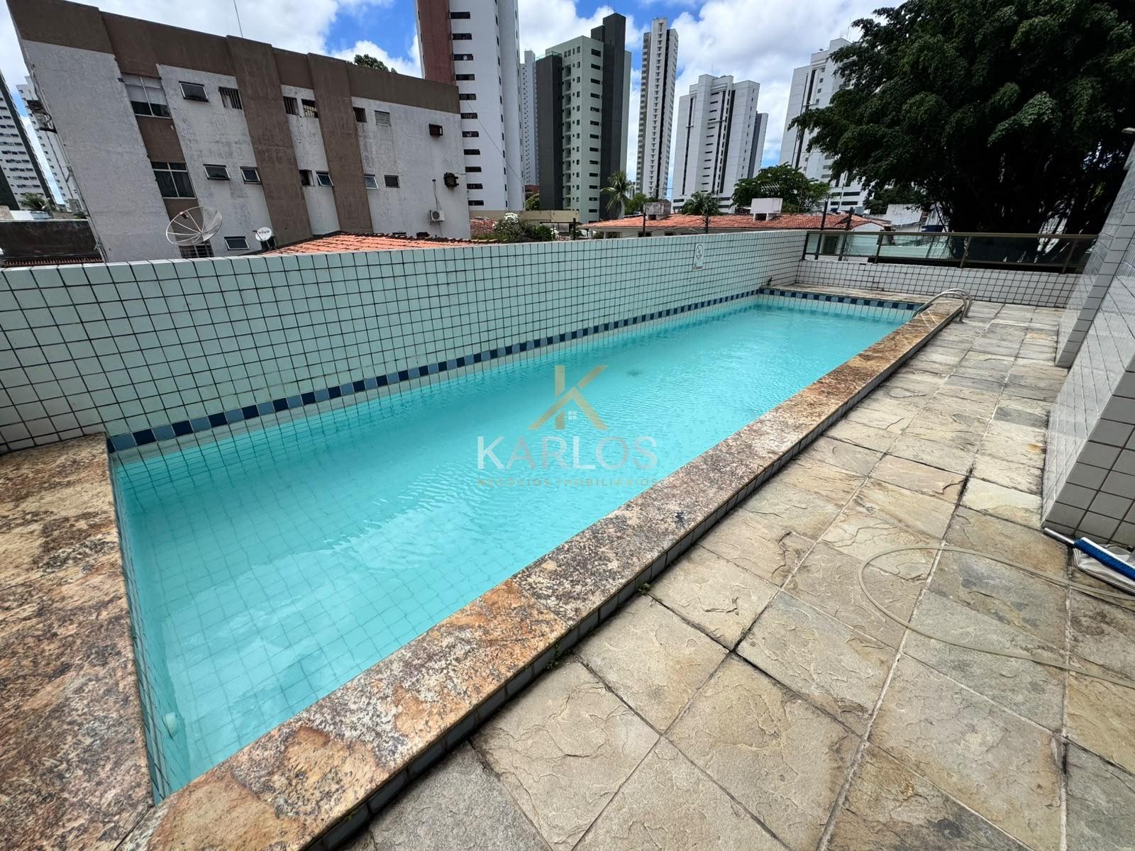 Apartamento à venda com 2 quartos, 1 suíte, 2 vagas e 105m² no Casa Forte, Recife (PE) — foto 17 de 21