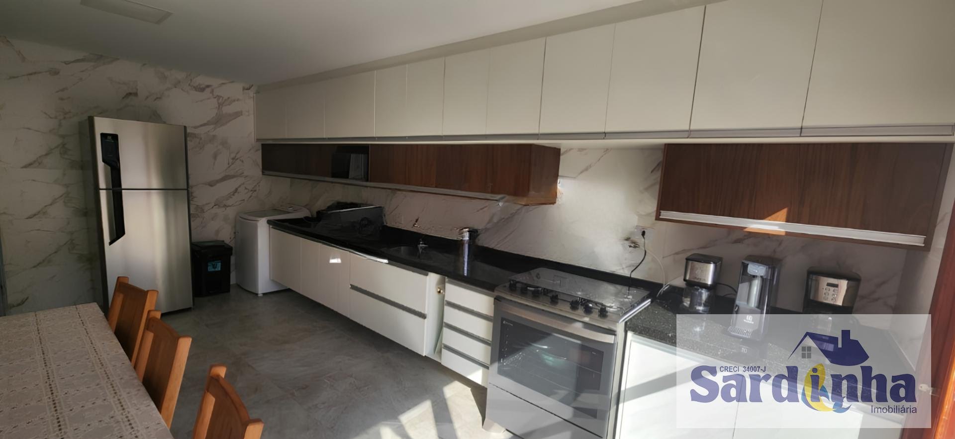 Casa à venda com 6 quartos, 5 suítes, 3 vagas e 300m² no Balneário Praia do Pernambuco, Guarujá (SP) — foto 19 de 24