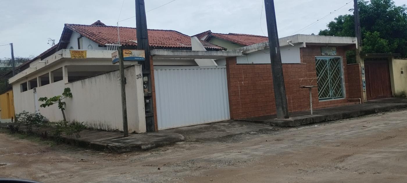 Casa à venda com 2 quartos, 2 banheiros, 3 vagas e 240m² no Verdes Mares, Rio das Ostras — foto principal