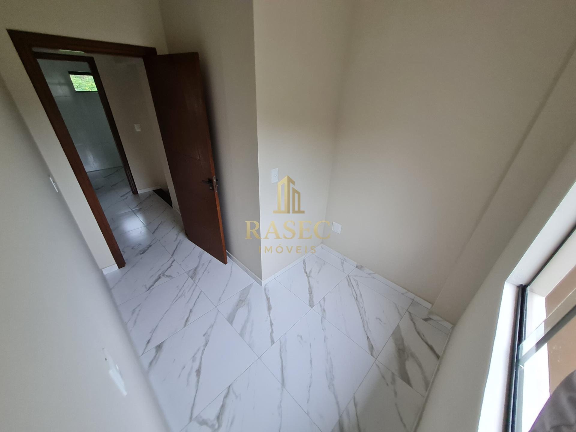 Casa à venda com 3 quartos, 1 suíte, 2 vagas e 85m² no São Pedro, Brusque (SC) — foto 8 de 11