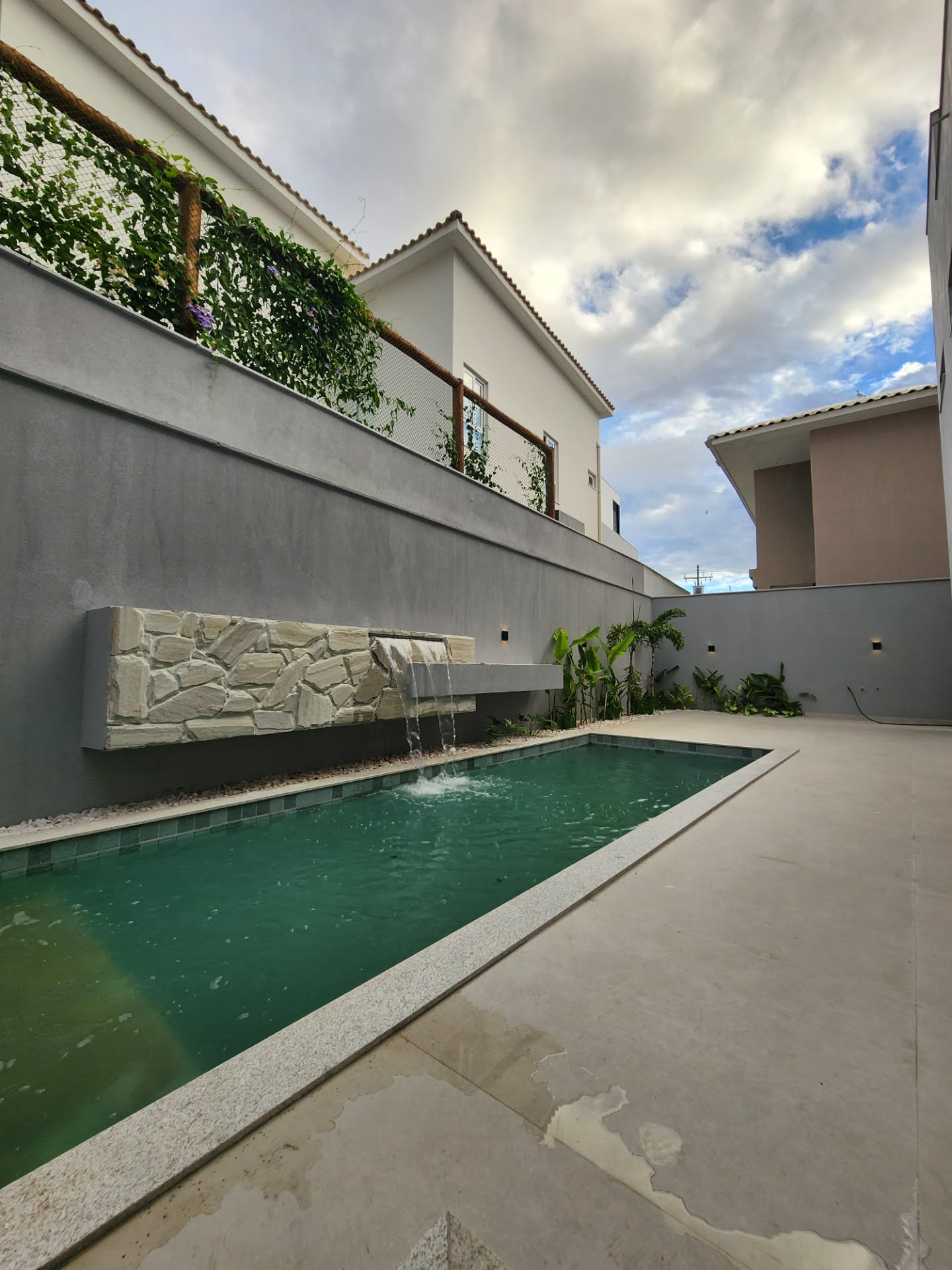 Casa à venda com 4 quartos, 4 suítes e 2 vagas no Papagaio, Feira de Santana (BA) — foto 8 de 27
