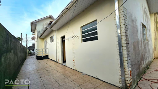 Casa à venda em Vila São José, Araranguá | 3 dorms e suíte