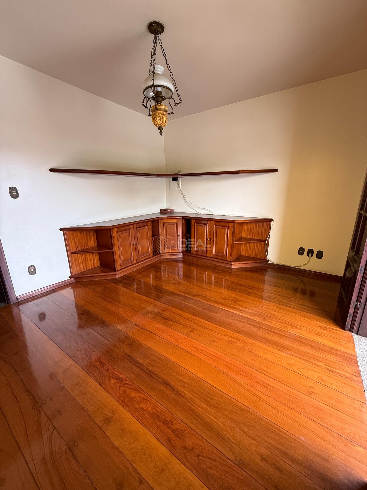 Casa à venda com 5 quartos, 1 suíte, 5 vagas e 302m² no Parque Jardim Carioca, Campos dos Goytacazes (RJ) — foto 29 de 30