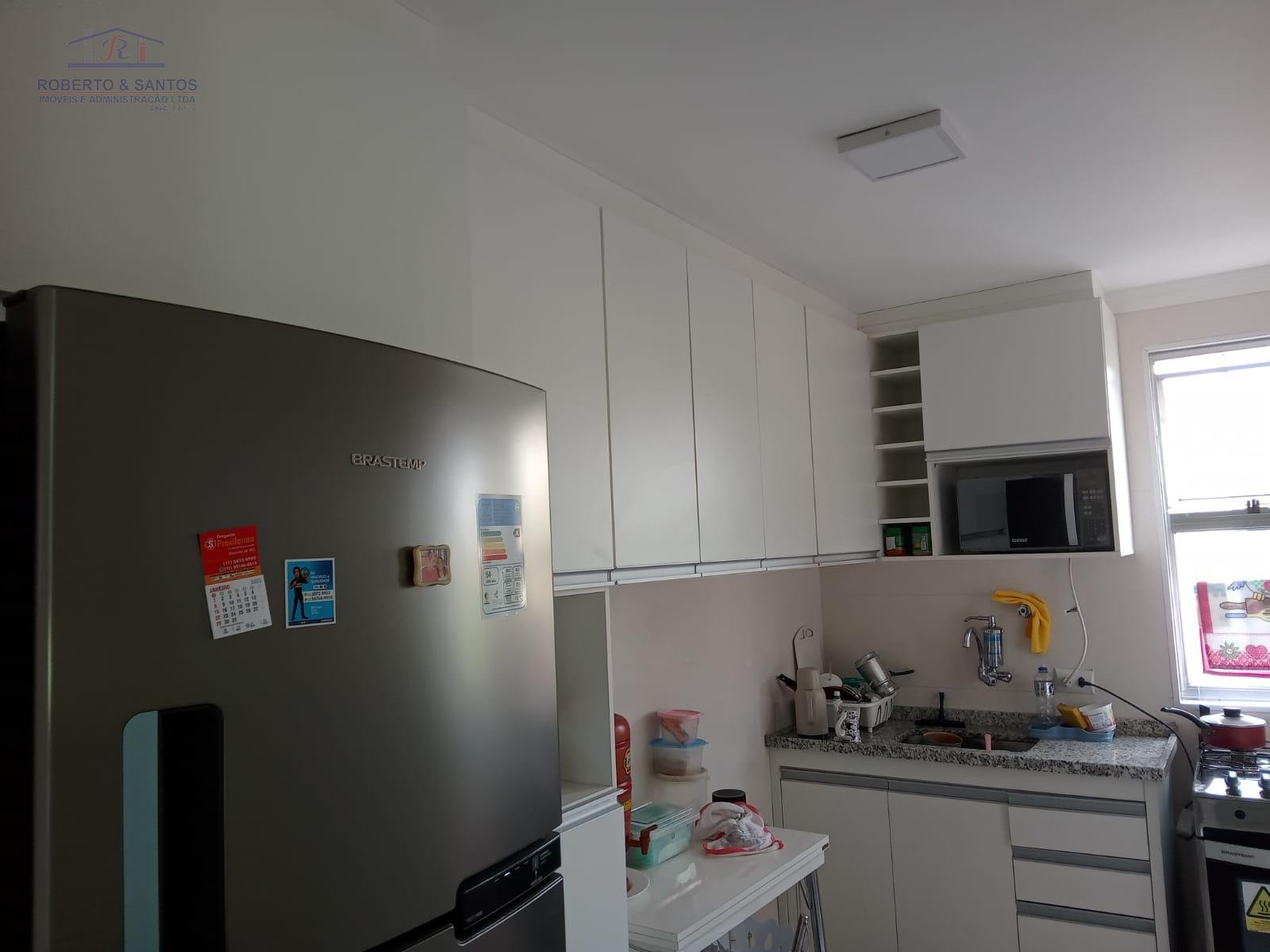 Cozinha, outra vista