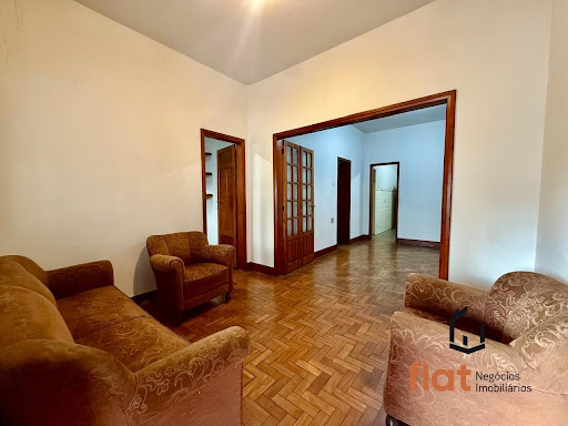 Casa à venda no Centro em Pará de Minas | 4 quartos