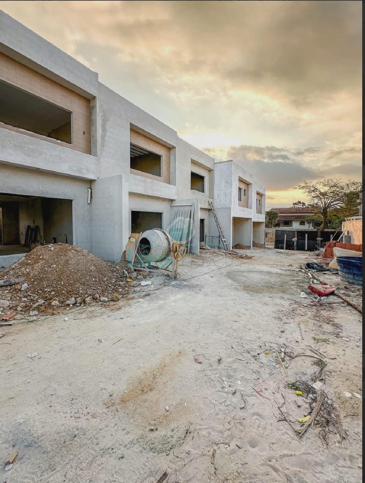 Casa à venda com 3 quartos, 1 suíte, 1 vaga e 99m² no Cancela Preta, Macaé (RJ) — foto 3 de 11
