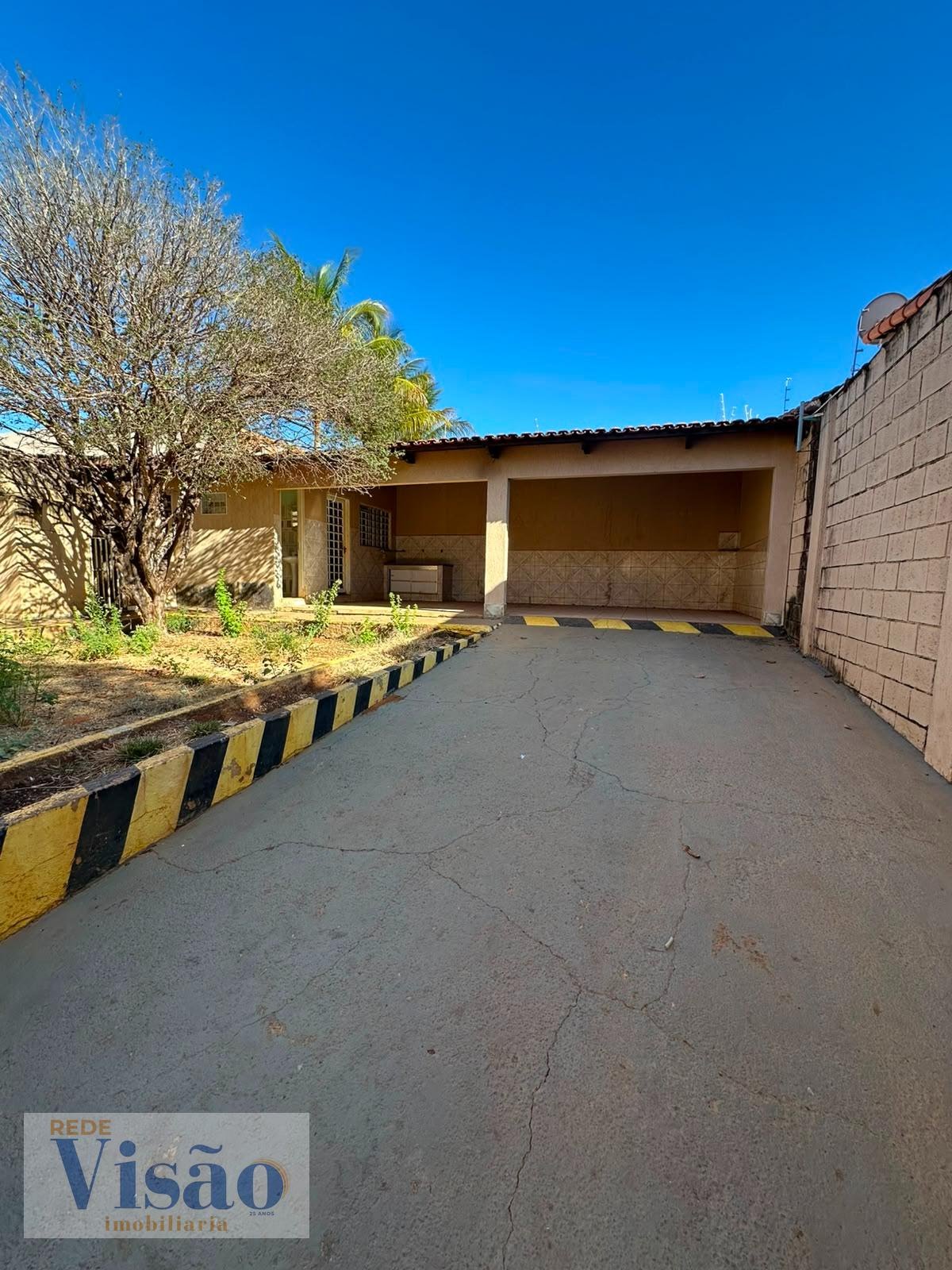 Apartamento para alugar com 1 quarto, 2 suítes e 4 vagas no Jardim Serrano, Paracatu (MG) — foto 2 de 27