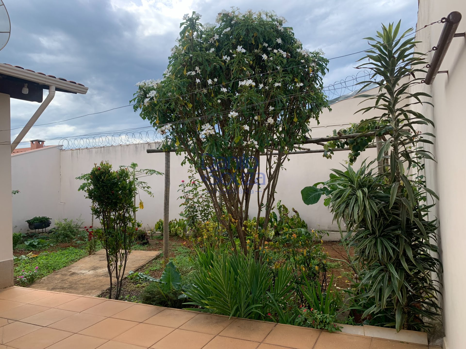 Casa à venda com 3 quartos, 1 suíte, 2 vagas e 360m² no Arasol, Araxá (MG) — foto 19 de 21