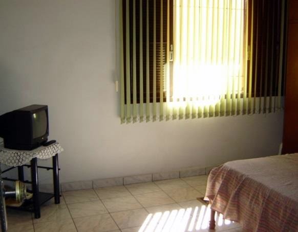 Casa à venda com 4 quartos, 1 suíte, 5 vagas e 320m² no Taboão, Diadema (SP) — foto 11 de 12