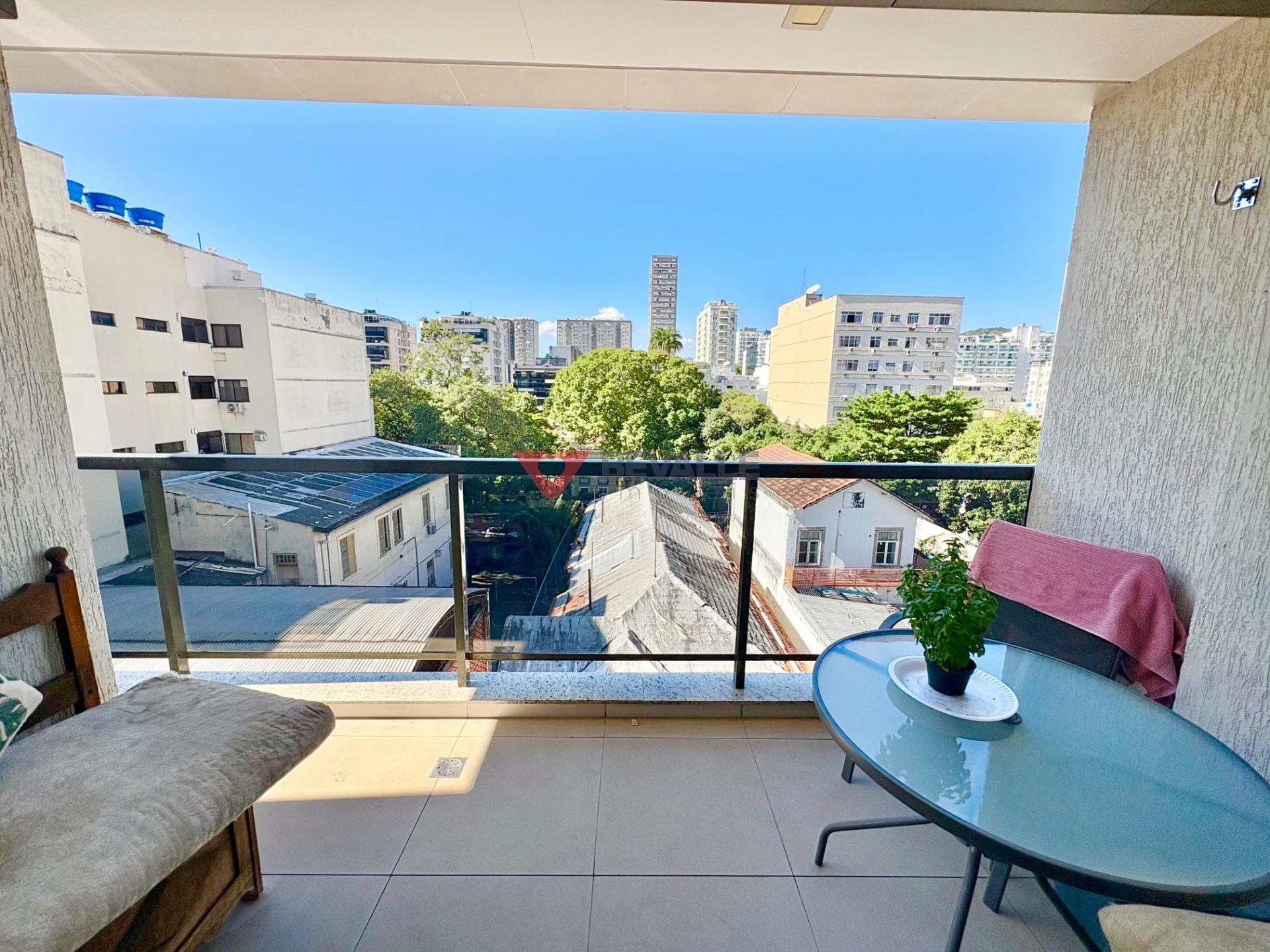 Apartamento à venda com 4 quartos, 4 suítes, 3 vagas e 151m² no Botafogo, Rio de Janeiro (RJ) — foto 3 de 30