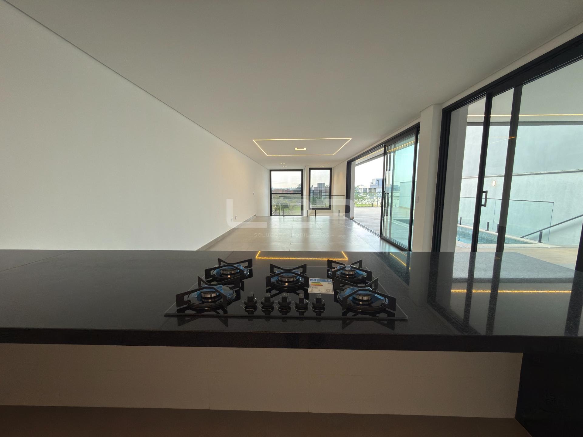 Casa à venda com 3 quartos, 3 suítes, 4 vagas e 260m² no Medeiros, Jundiaí (SP) — foto 12 de 30