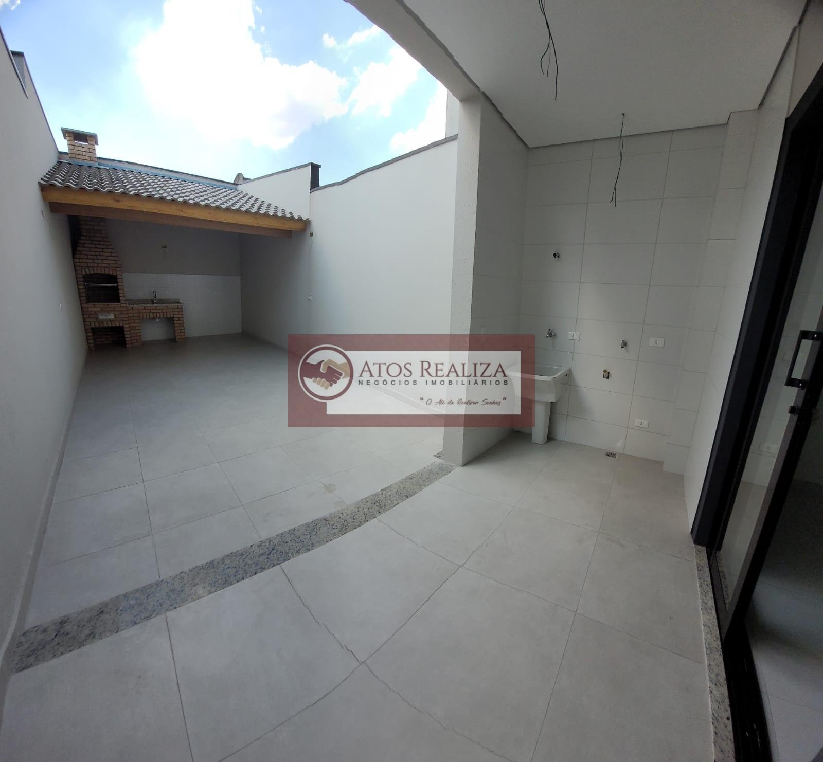 Casa à venda com 3 quartos, 4 banheiros, 2 vagas e 150m² no Campo Grande, São Paulo — foto principal
