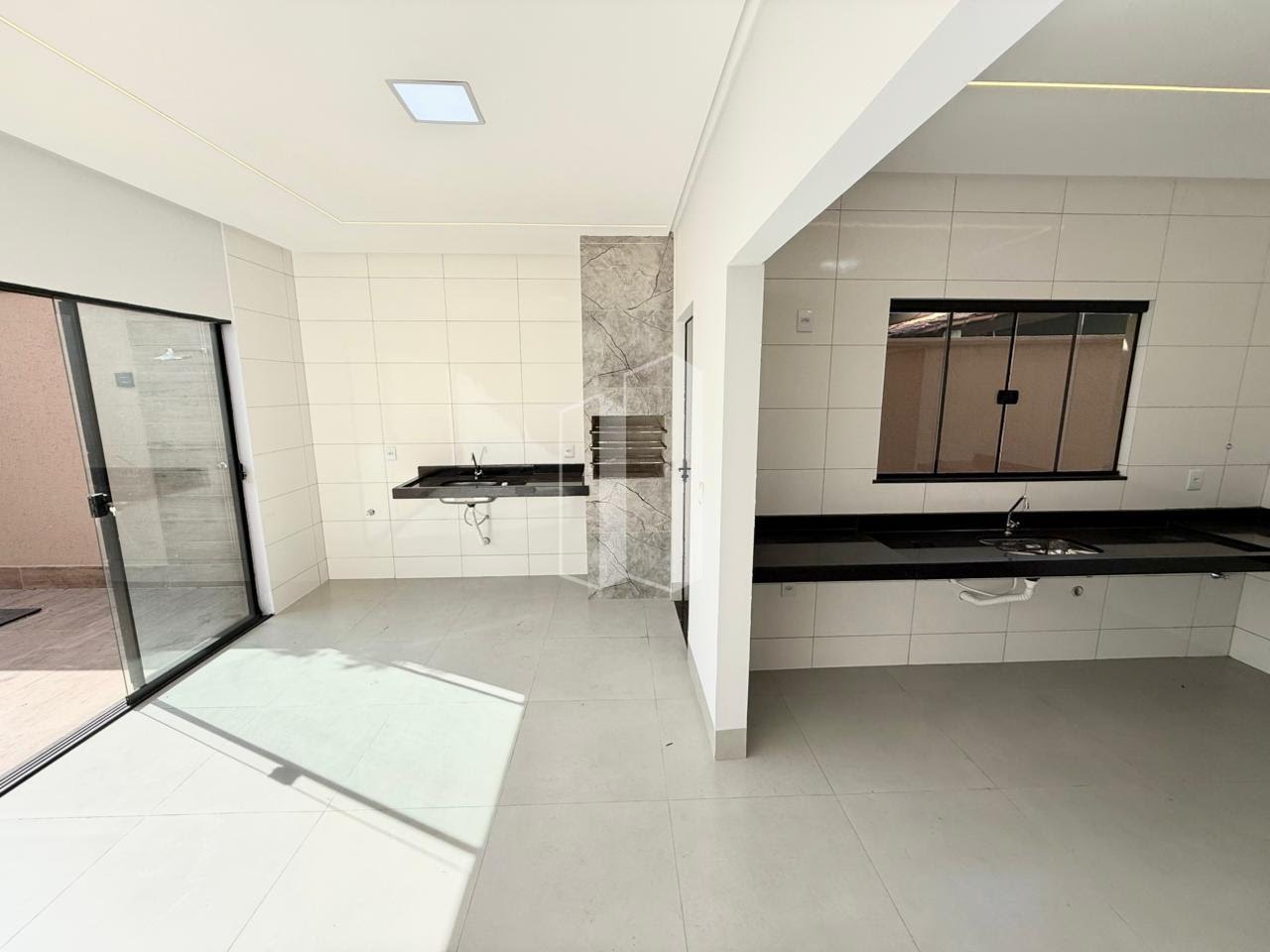Casa à venda com 3 quartos, 1 suíte, 4 vagas e 116m² no Vila Oliveira, Aparecida de Goiânia (GO) — foto 9 de 30