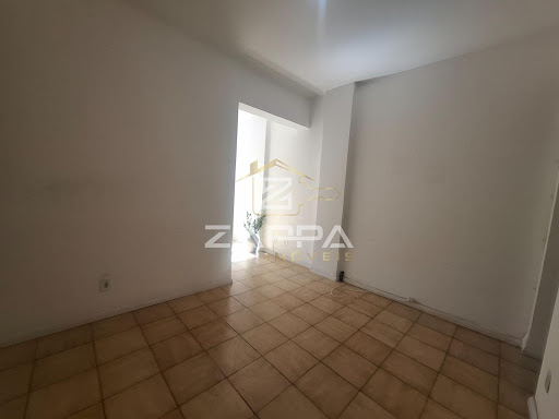 <p>Excelente apartamento à venda em Copacabana, Rio de Janeiro, com 50m² de área útil, ideal para quem busca praticidade, conforto e uma localização privilegiada na Zona Sul. O imóvel conta com 1 dorm