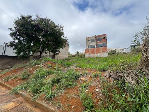Lote no Residencial Bethânia  -  Santana do Paraíso