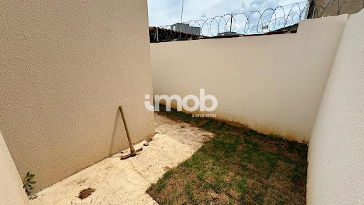 Casa em condomínio no Lopes de Oliveira  -  Sorocaba