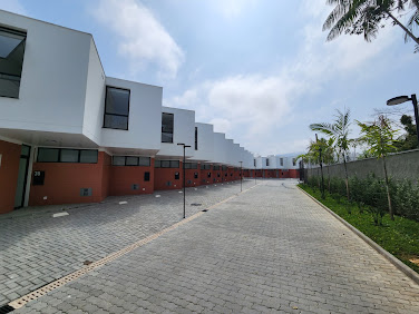 Casa de condomínio com lazer de 3 quartos a venda no Itaguá