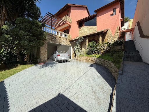 Casa 4 Dormitórios à Venda em Jundiaí - Jardim Santa Adelaide