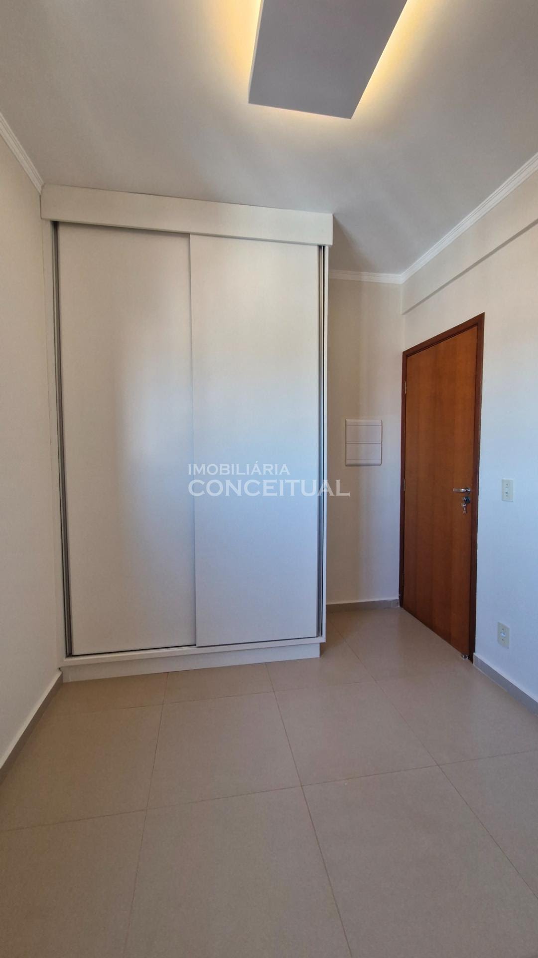 Quarto 3 - Armário