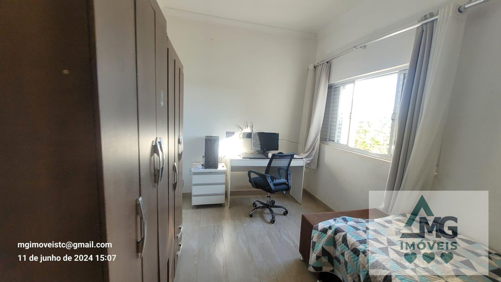 Casa à venda com 4 quartos, 1 suíte, 2 vagas e 230m² no Cotia, Três Corações (MG) — foto 10 de 17
